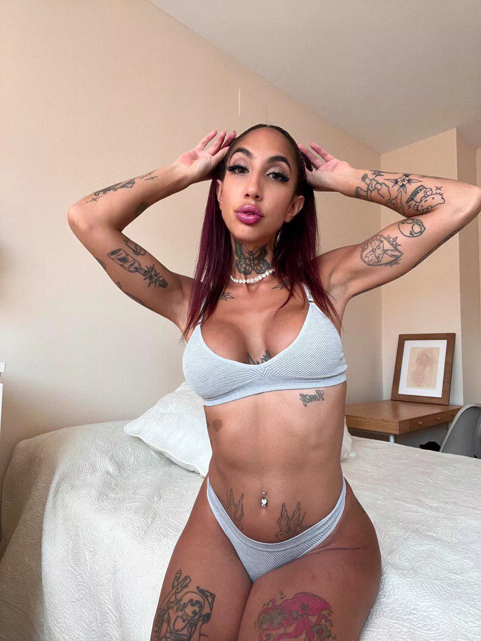 Hope you find me hot <3 posted by barbikush