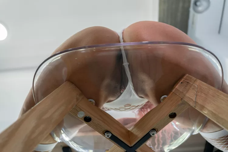 I just wanna know why your tongue isn't here yet by kitty_twixy