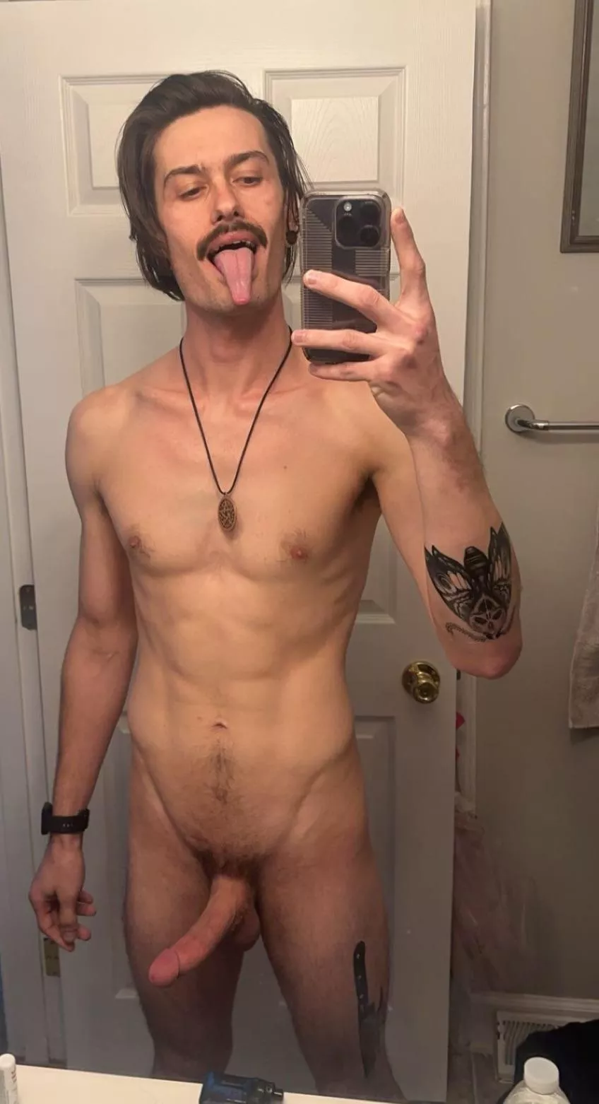 It’s raining but I wanna make you wet posted by dangerdubs123