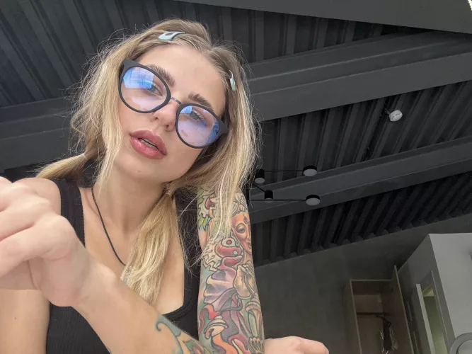 IUTR Like my new glasses by laurababeh