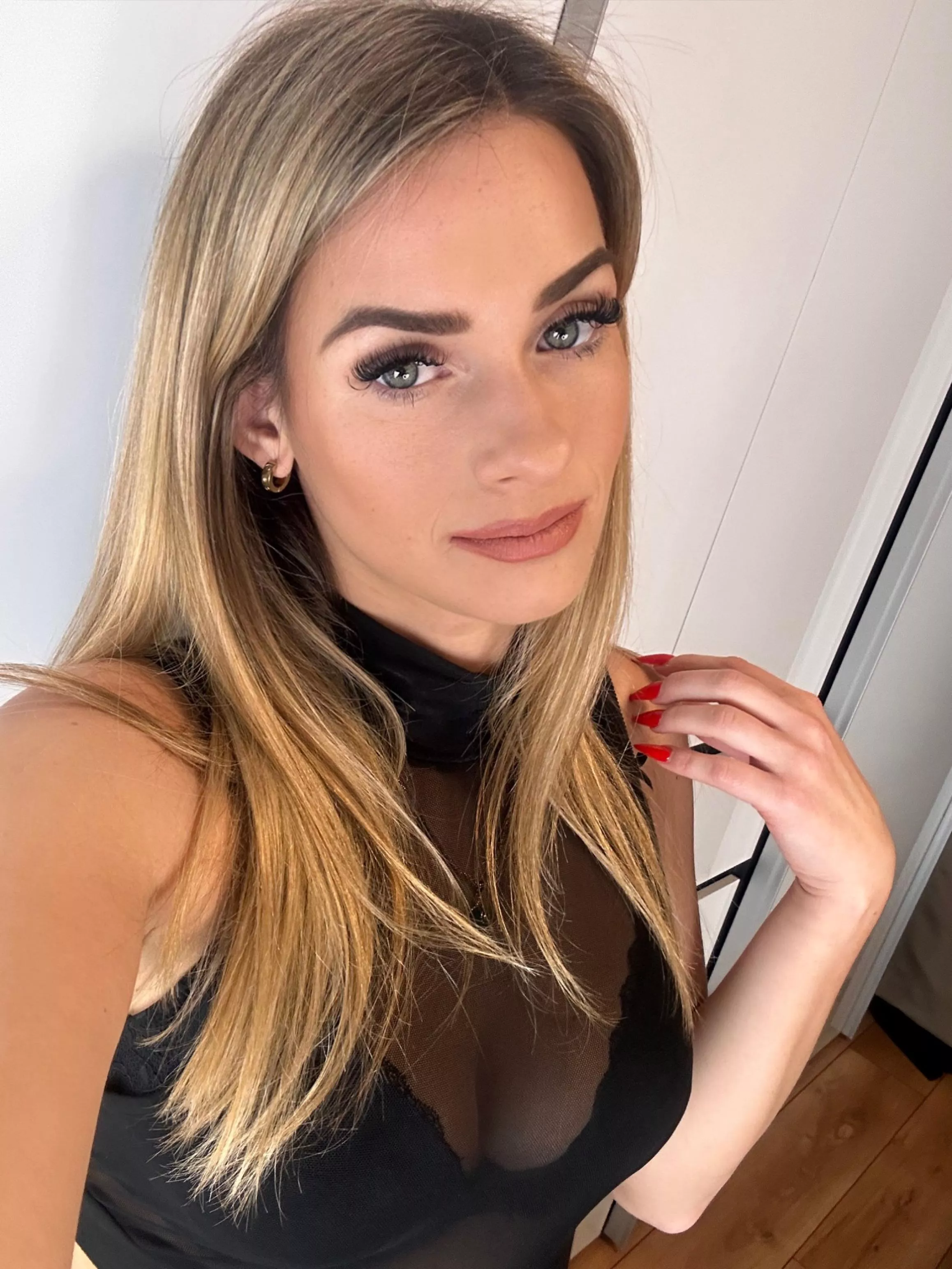 Jessy posted by toupeedtampon43