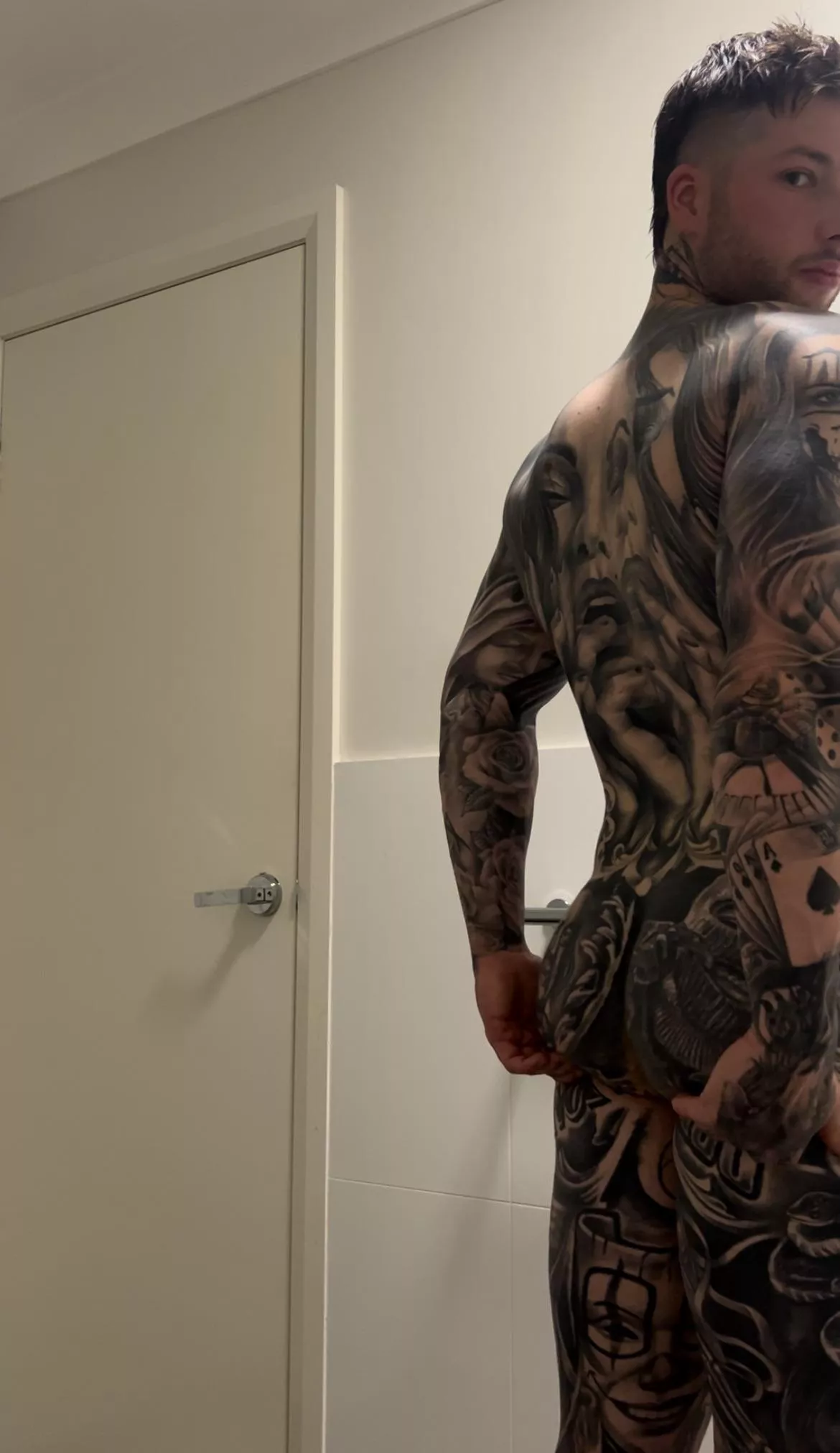 Let me show off for you 👀👀 posted by Jack_Riot24