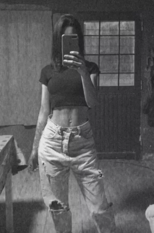 my pants always fit too big 🤣 by TemporaryWar3327