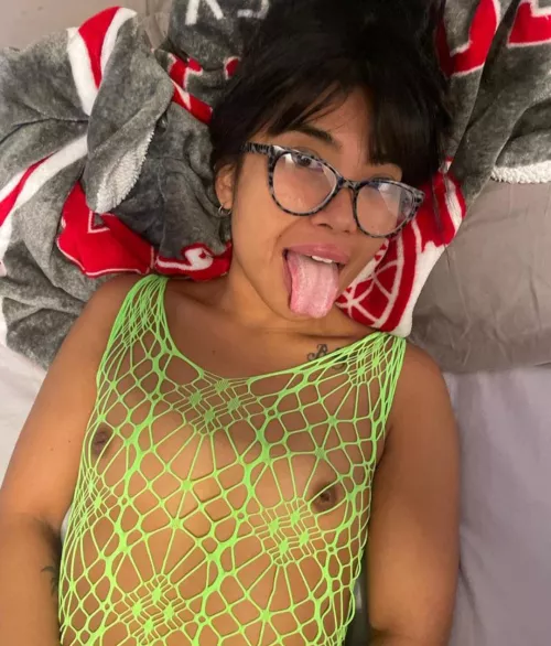 my slutty asian mouth is open ready for lots of cum and much more ;) by asiandolldesires