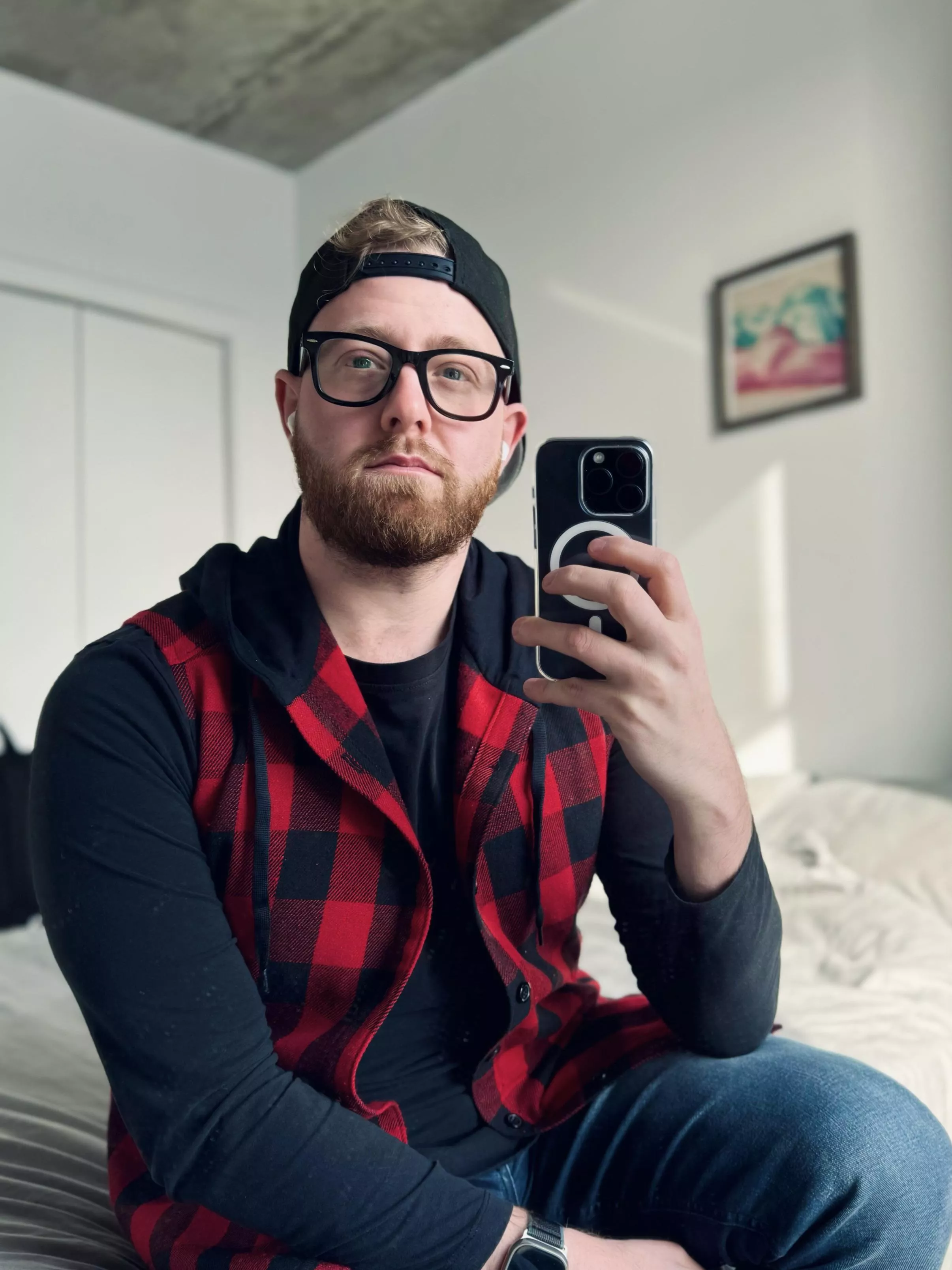 portrait mode hides the butts on my wall. 🤭😂 posted by goldenturtle24