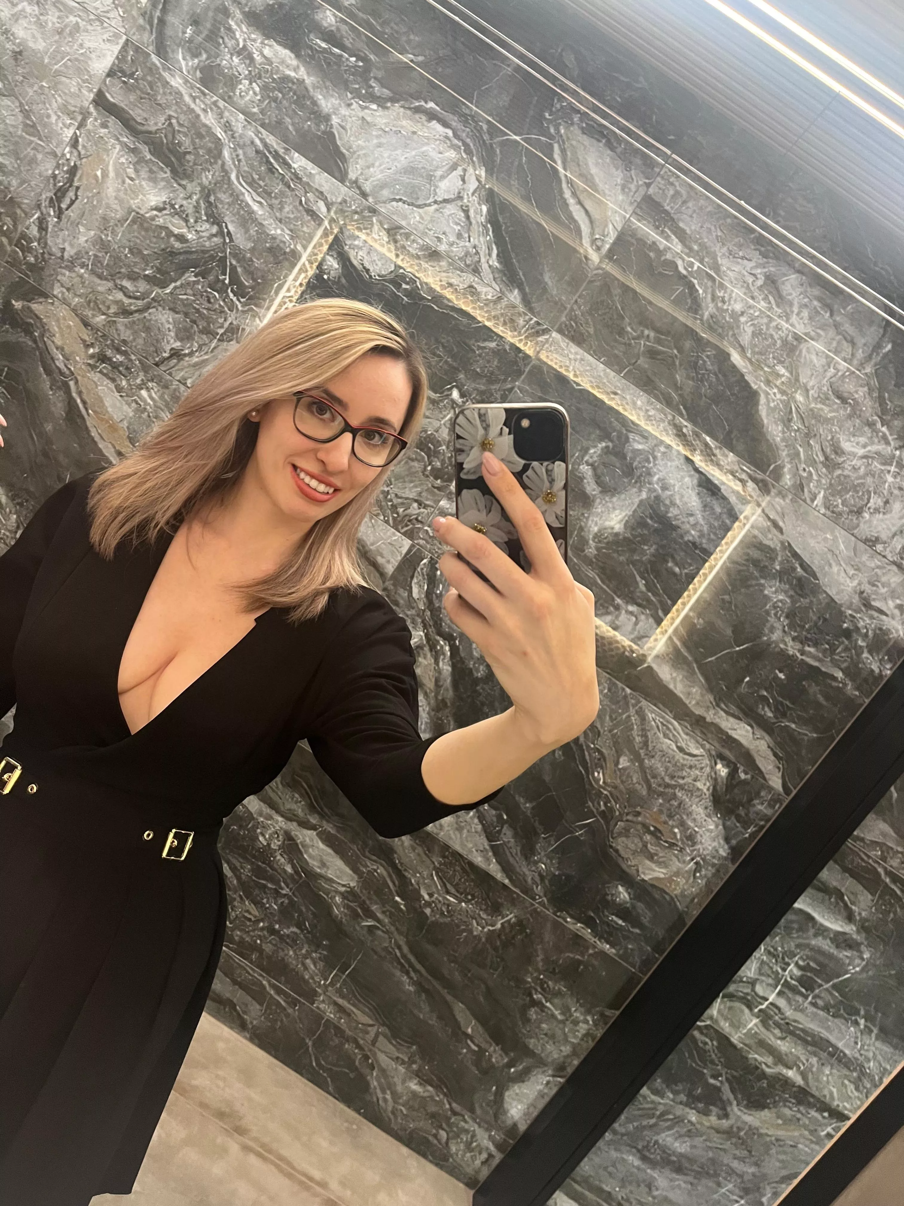 Sexy PhD student, manager and coach, nice to meet you all:) posted by Sexcoach_Katherine