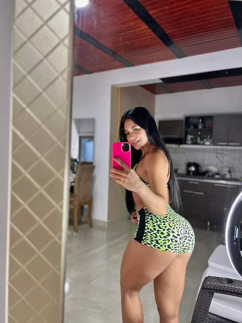 The perfect legs don't exi- posted by Clarissa_Joan