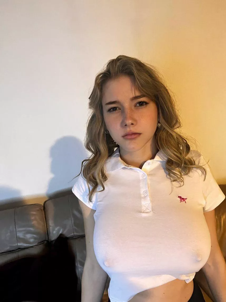 Who is she? posted by Glass_Ad_2165