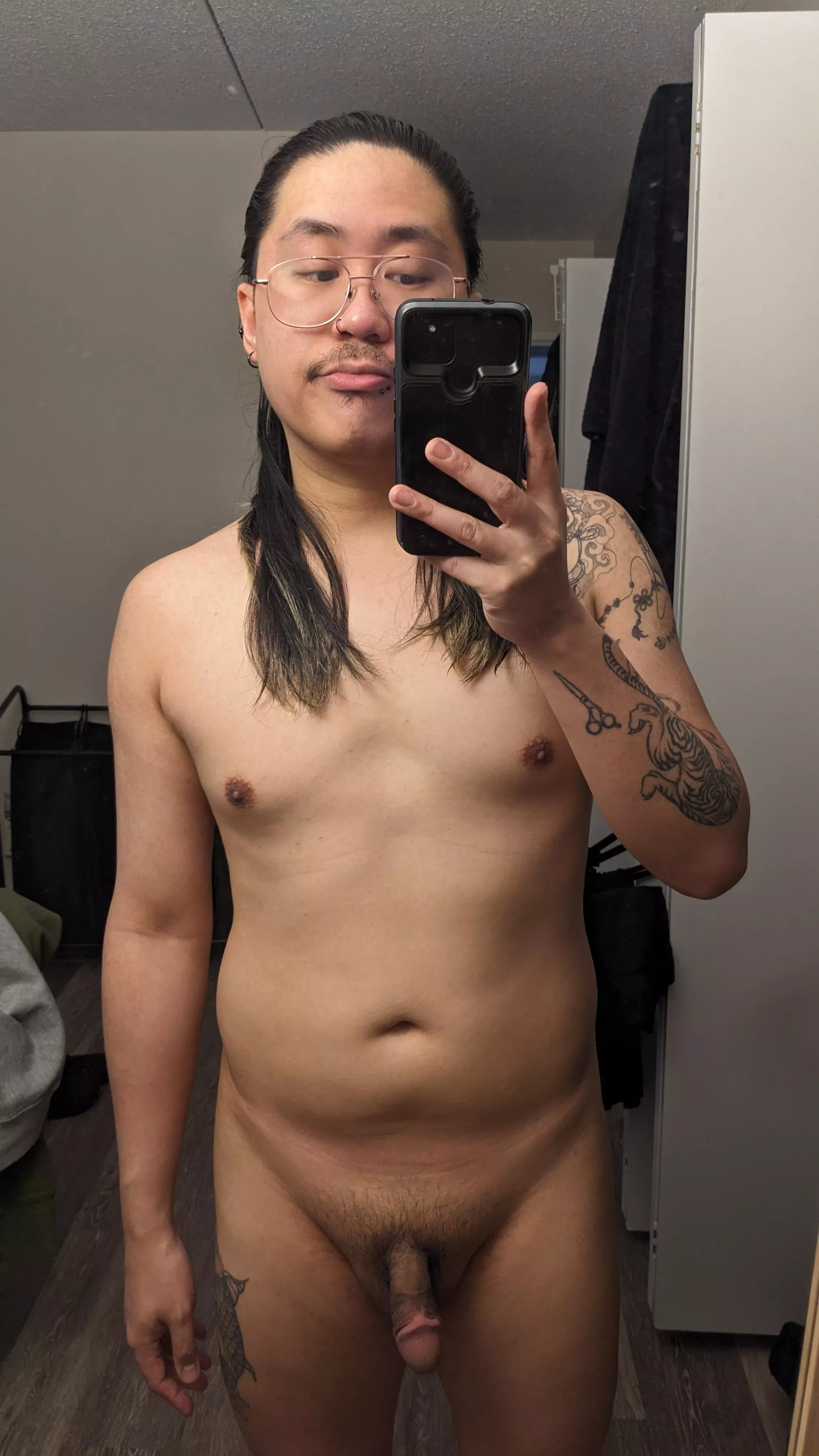 Who's down for chats and trades 😋 posted by rxxxwr