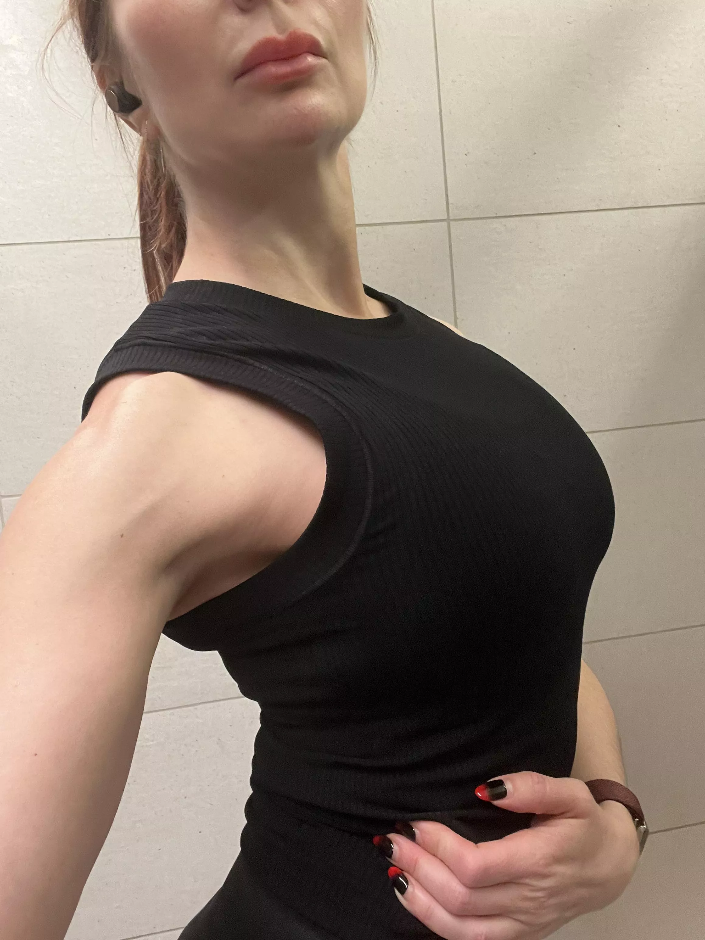 48f I love working out around younger guys 😈 posted by normyaxe