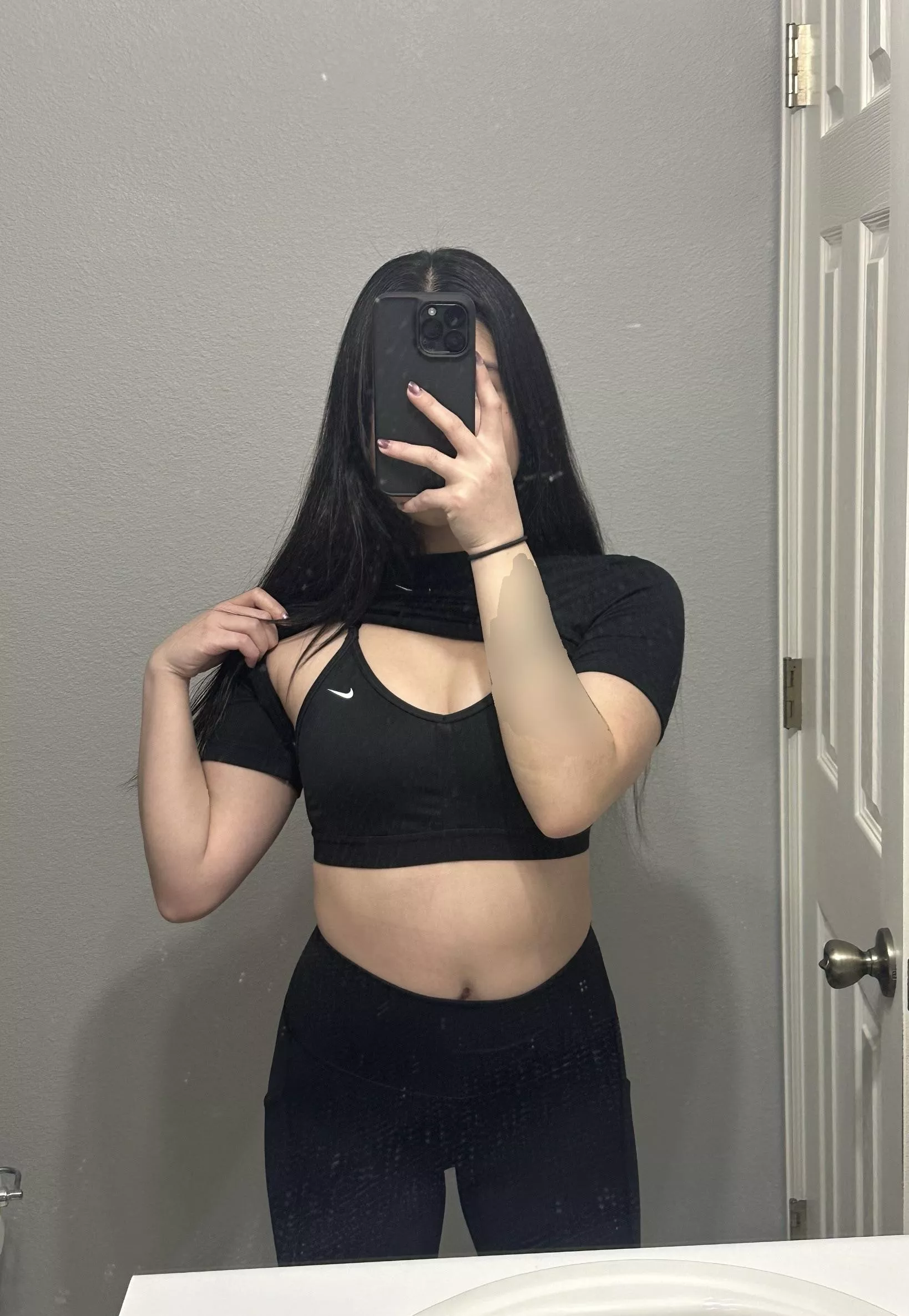 Any white men looking for an asian hole to cum into? posted by Any_Statistician5885