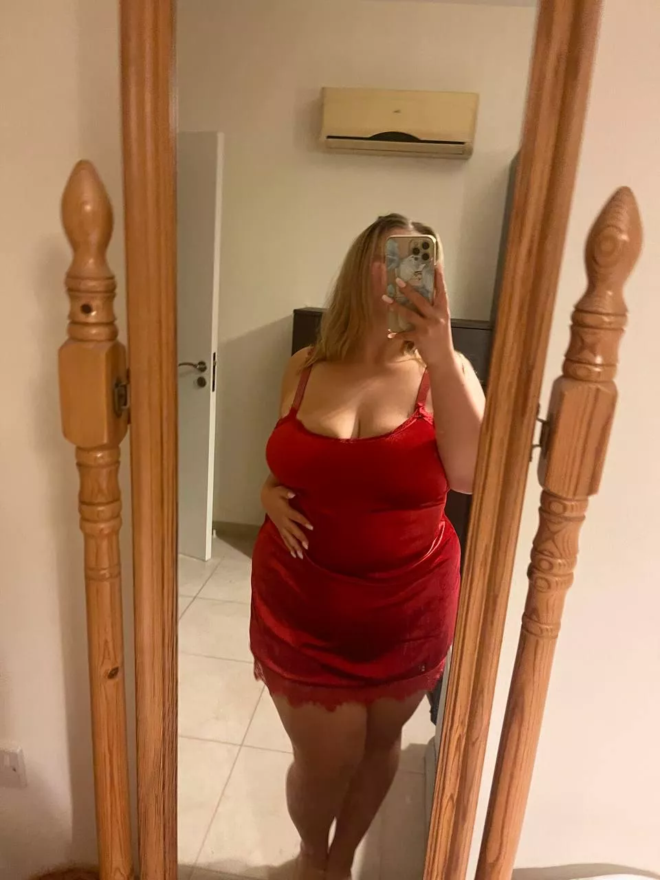 Blondes do it Best posted by hellishlistene