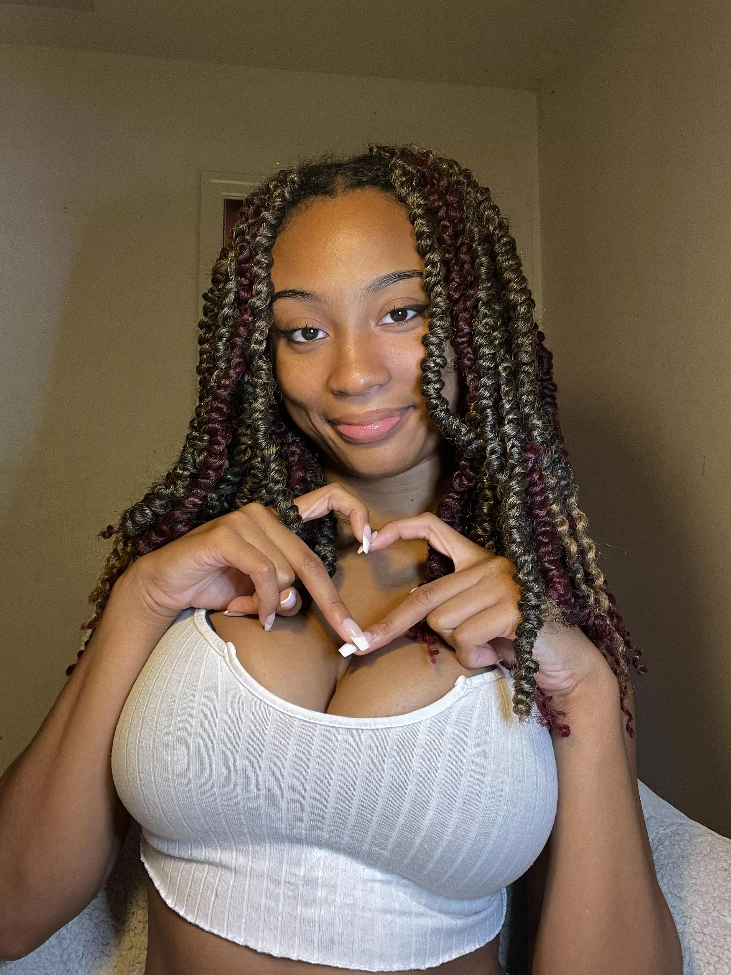 Do you like how i look in this crop top? posted by Vegetable-Chance9180