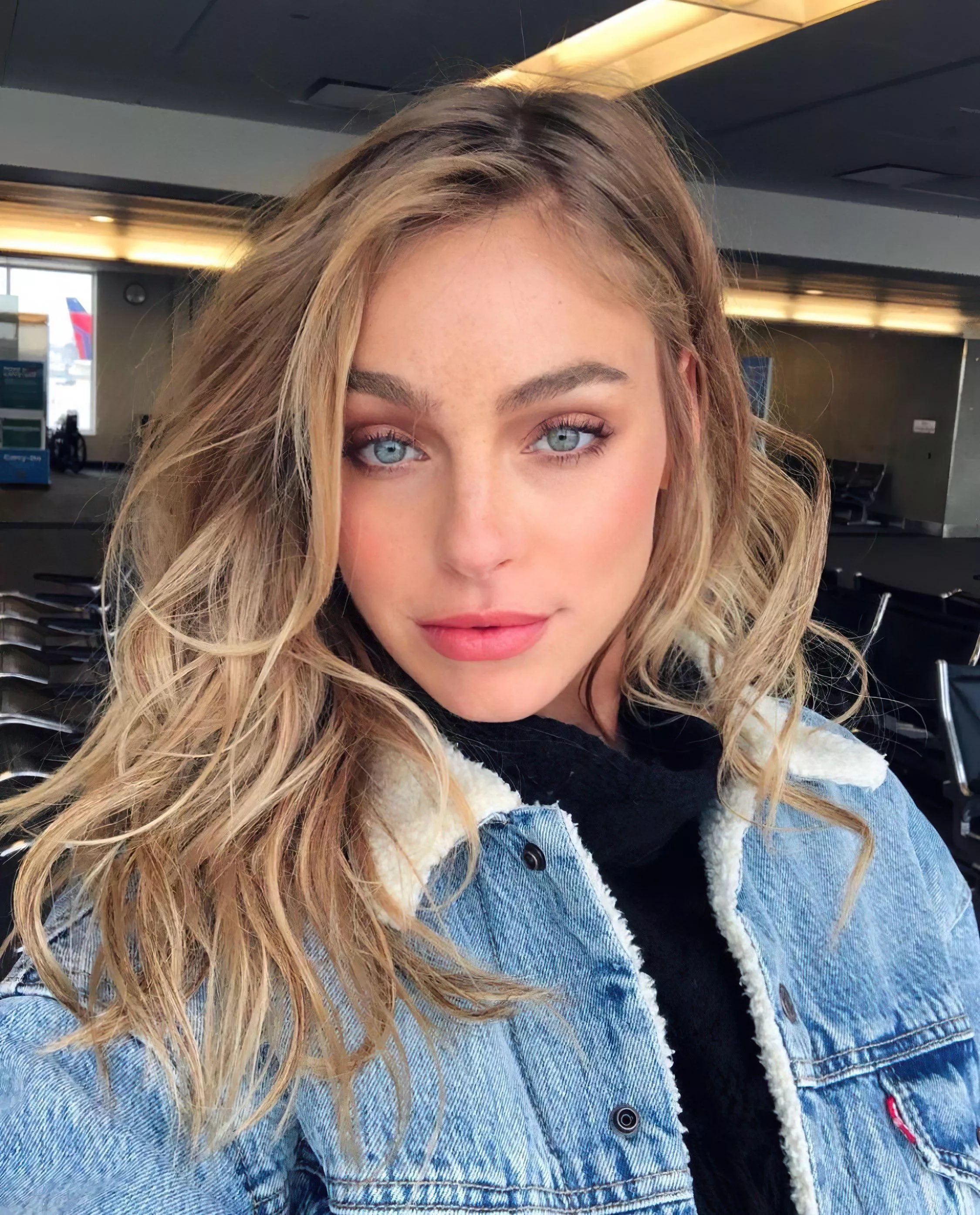 Elizabeth Turner posted by BeerGoggles2022