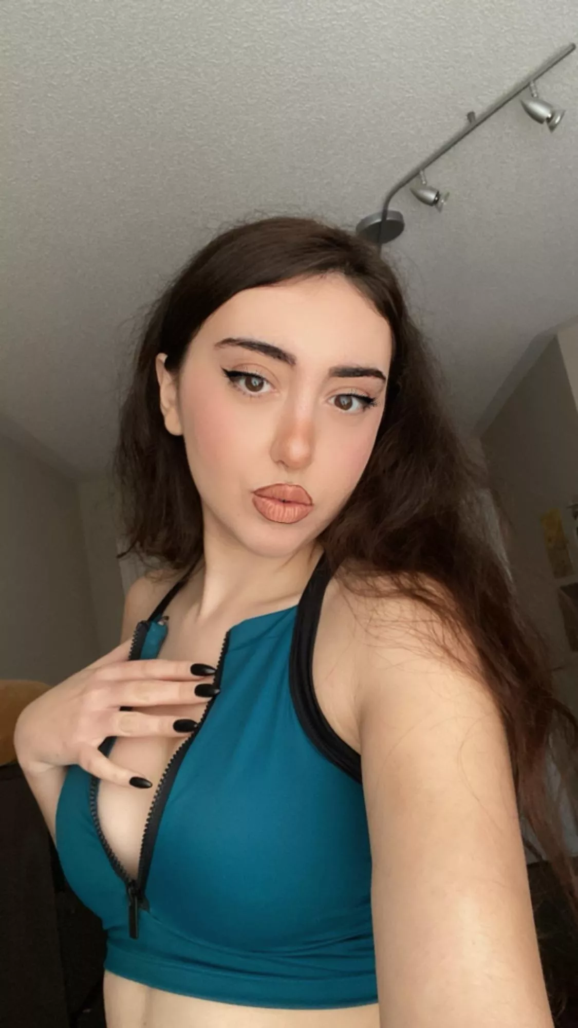 Feeling beautiful in this scuba crop top :) posted by armenianfairy