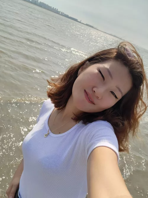 Friday motivation 👣 by Emi1on