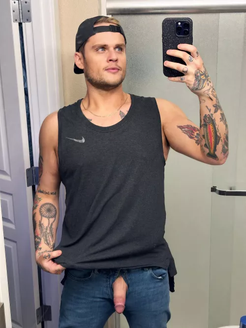 hangin’ out by Brush_Beneficial