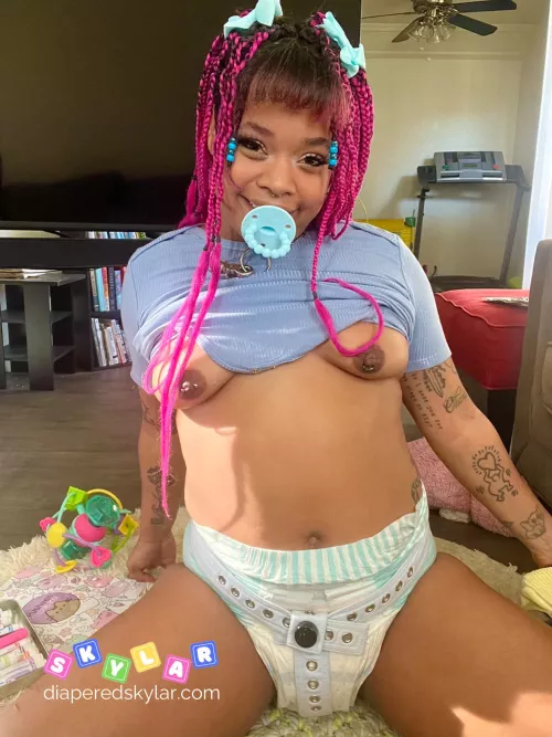 happily locked 🔒☺️ by omutsukitsu