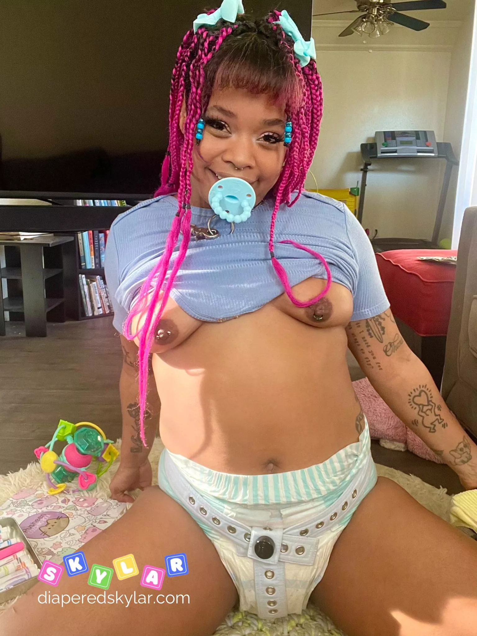 happily locked 🔒☺️ posted by omutsukitsu