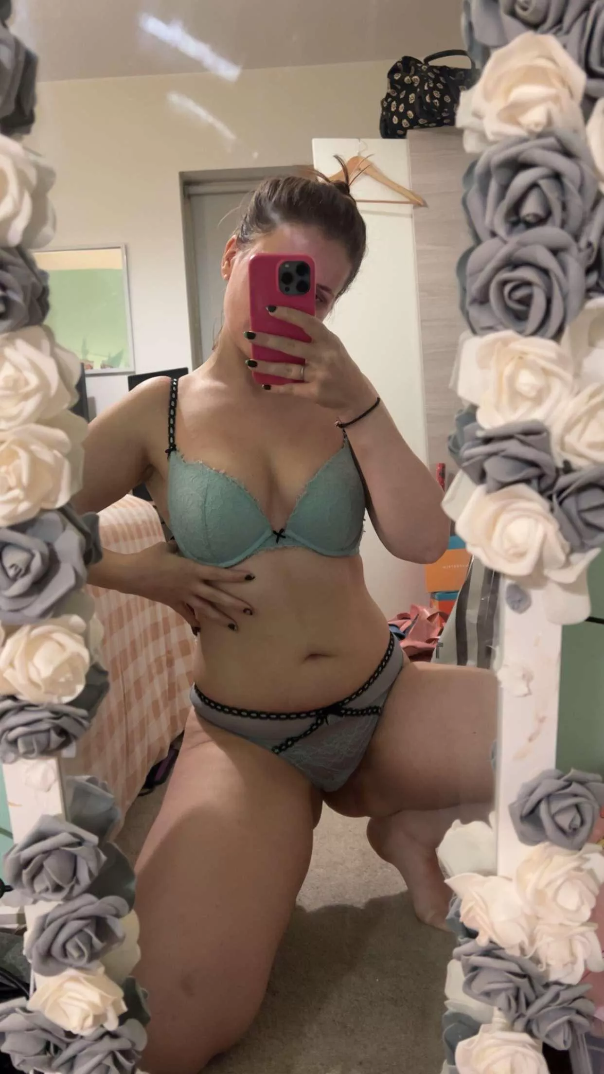 Happy Friday 😏 posted by lilymai1993