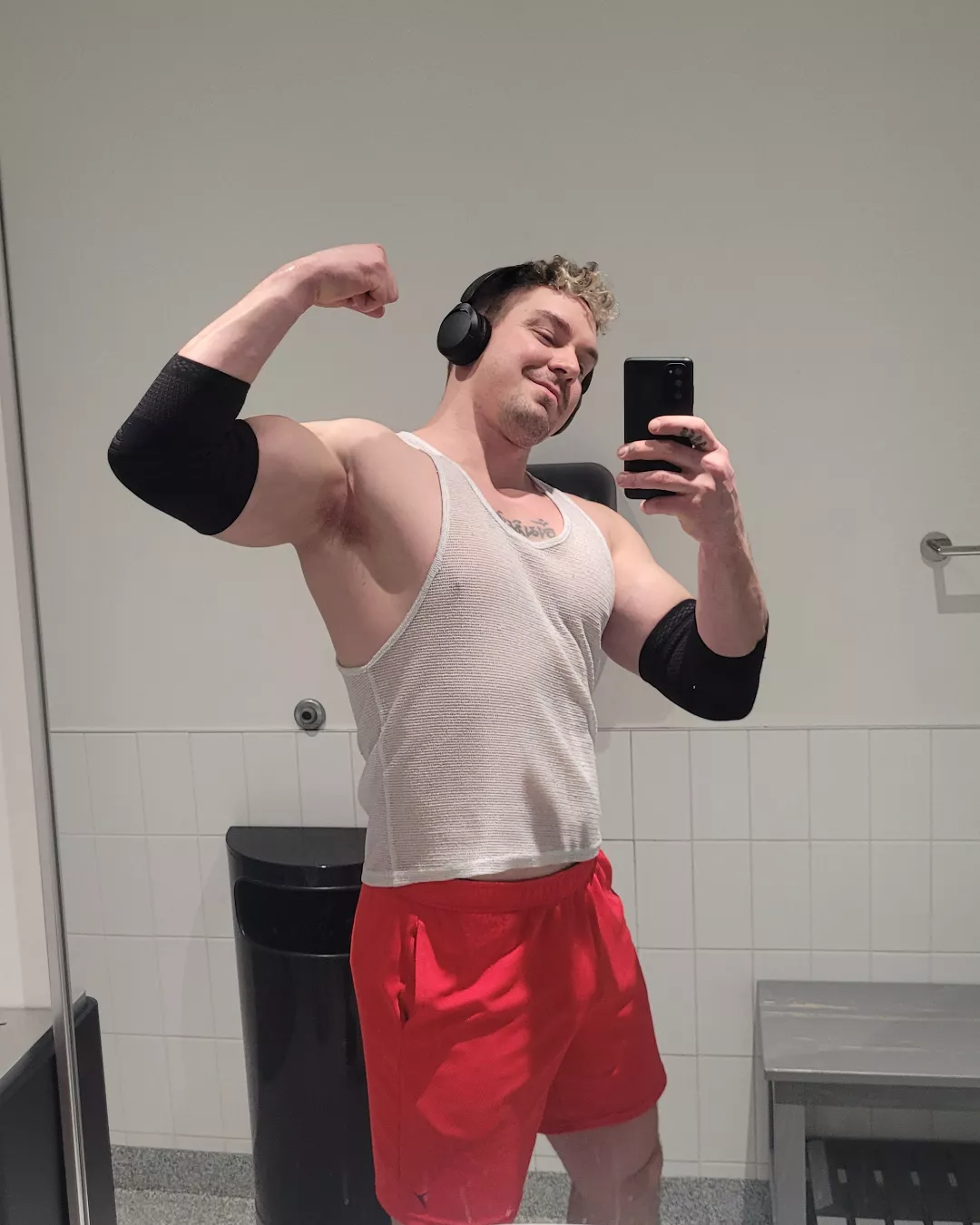 Have a great weekend bros 😎 posted by baraboyfrend