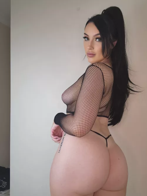 Hope you're down to be smothered by these cheeks by Charlotterose65_