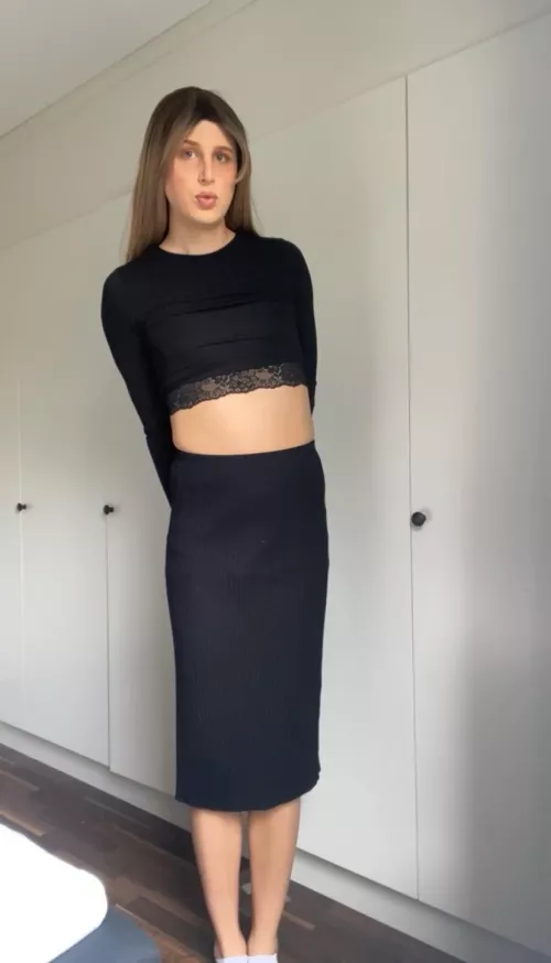 How do we feel about tall girls? by ZahraFrost