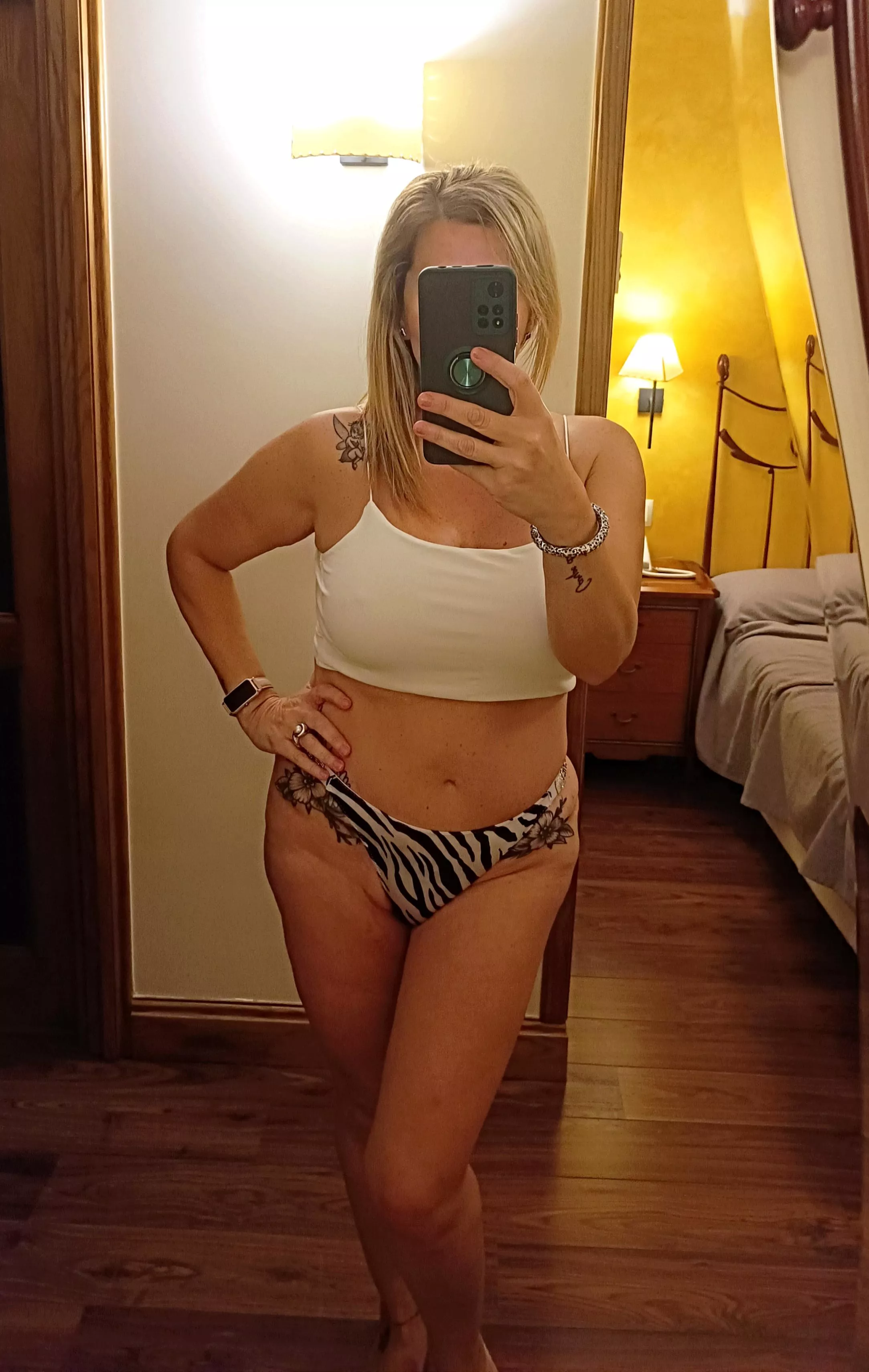 I AM JUST A 49 YEAR OLD WOMAN posted by missjonner74