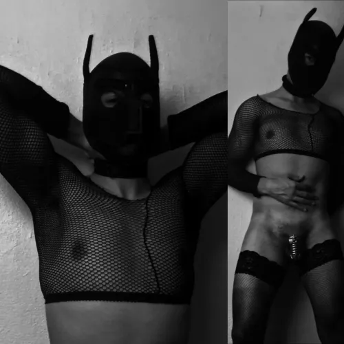 I love black and white photos. by Flashy_Region2402