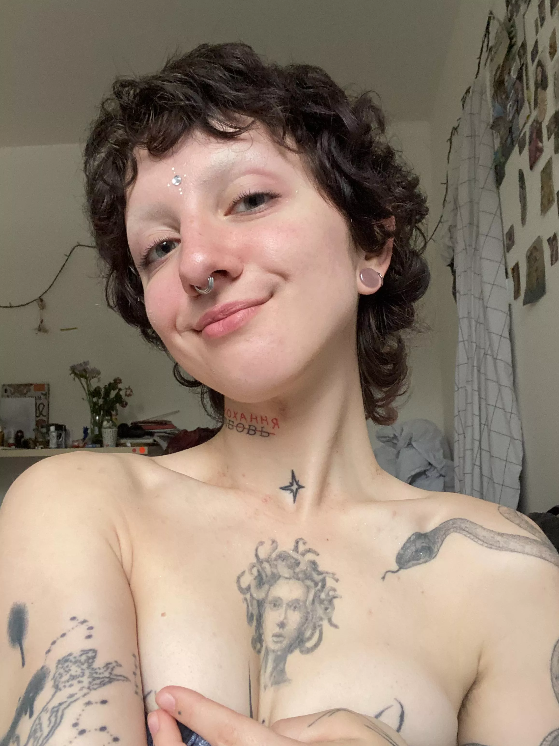 I want someone to burry the face on my tits posted by rowdy_bouncy