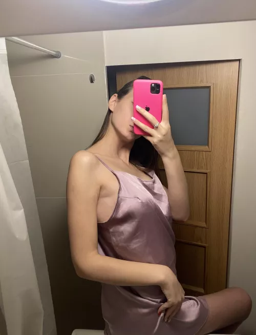 I went with a friend to a club, a very trendy local club by Thickplanet73