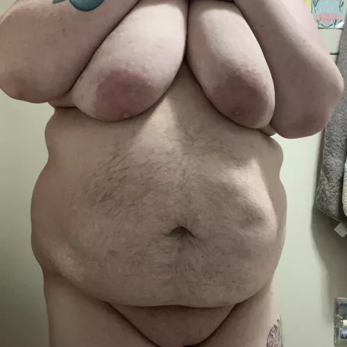 Just a big guy 🤤 by RangerRae25