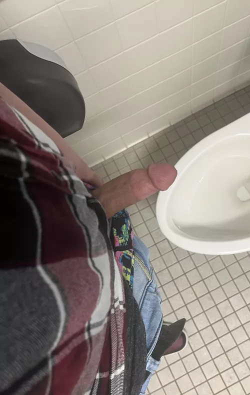 Like if average is your style too? by Scared-Sun776