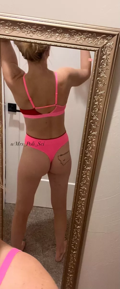 Lil Montana booty for you to spank by Mrs_Poli_Sci