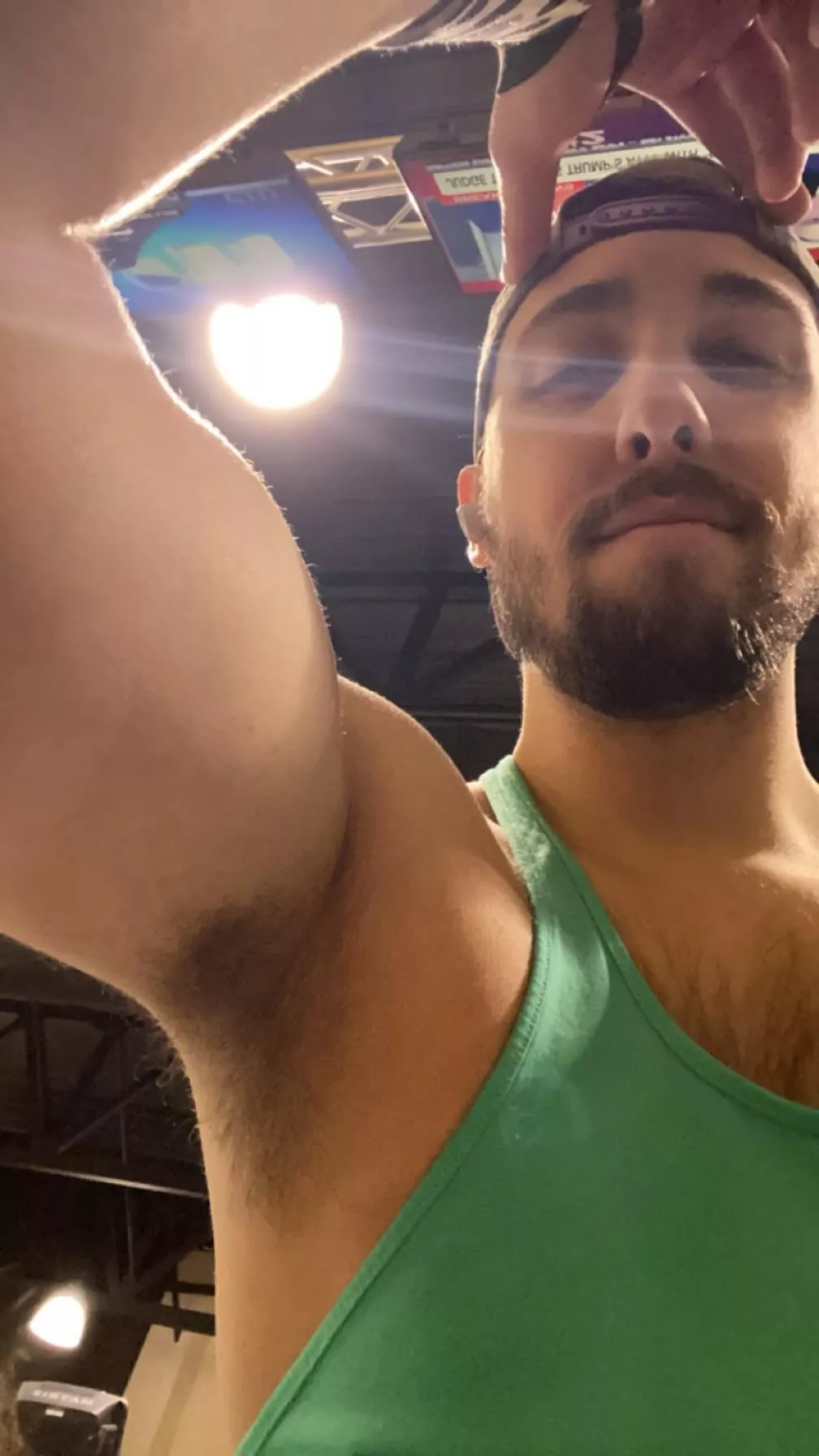 Mid-workout posted by bbb801011