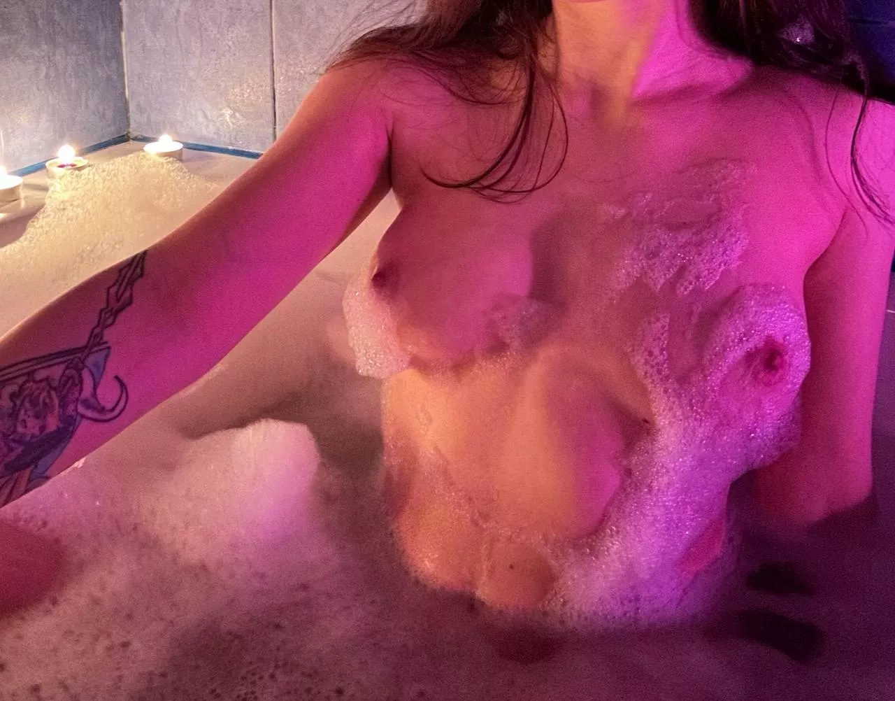 photo report from the bathroom posted by kira_milos