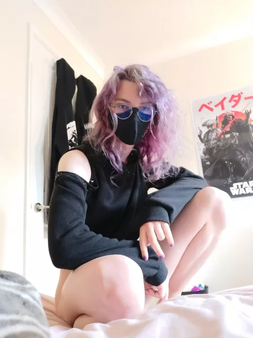 should i grow my hair long again or keep the short fluffy doomer cut? by fem_moth