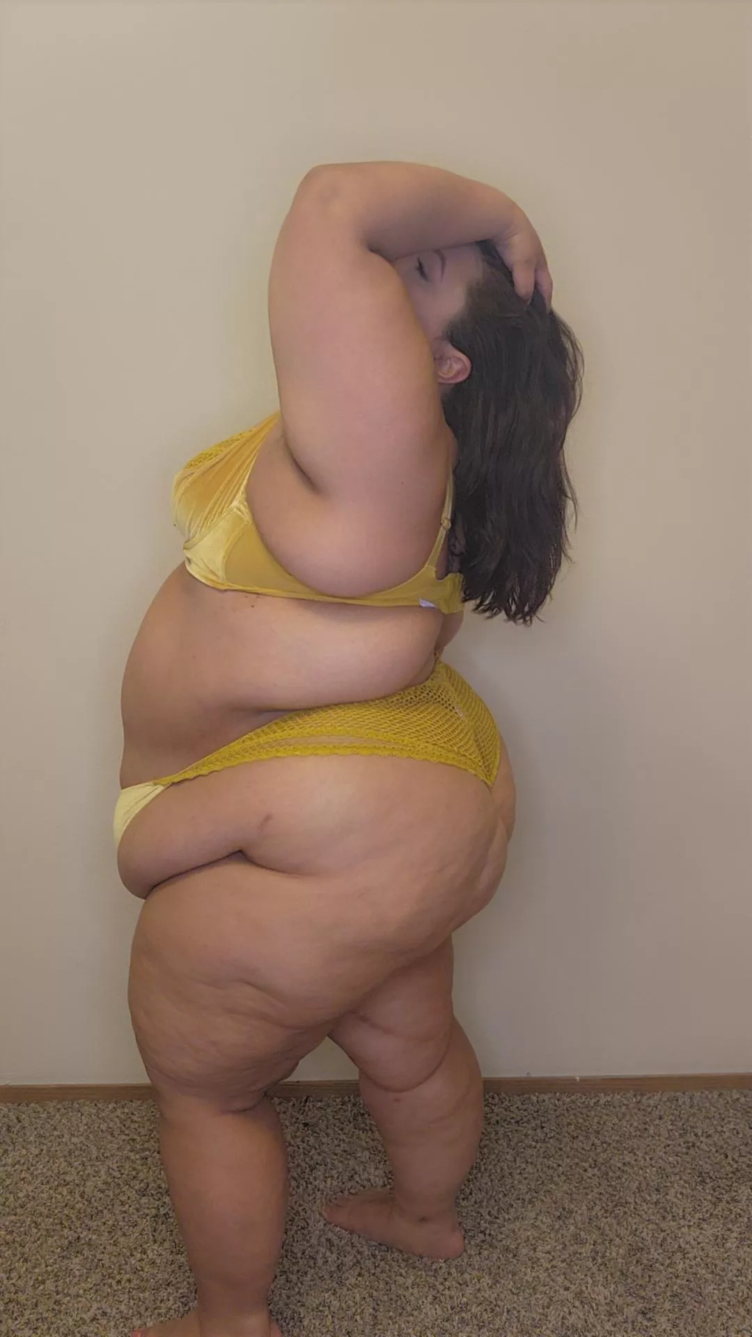 Team Belly or Team Ass? 🥵🤤 posted by risaroo27