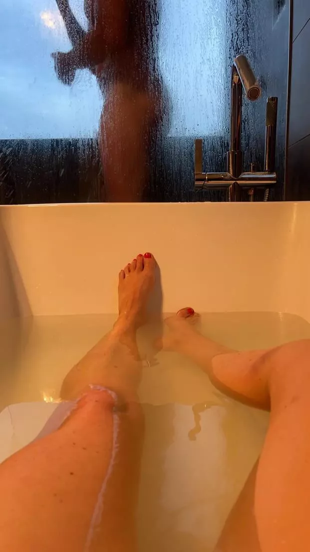 The view from my bath couldn’t get any better! posted by BudgetWAG