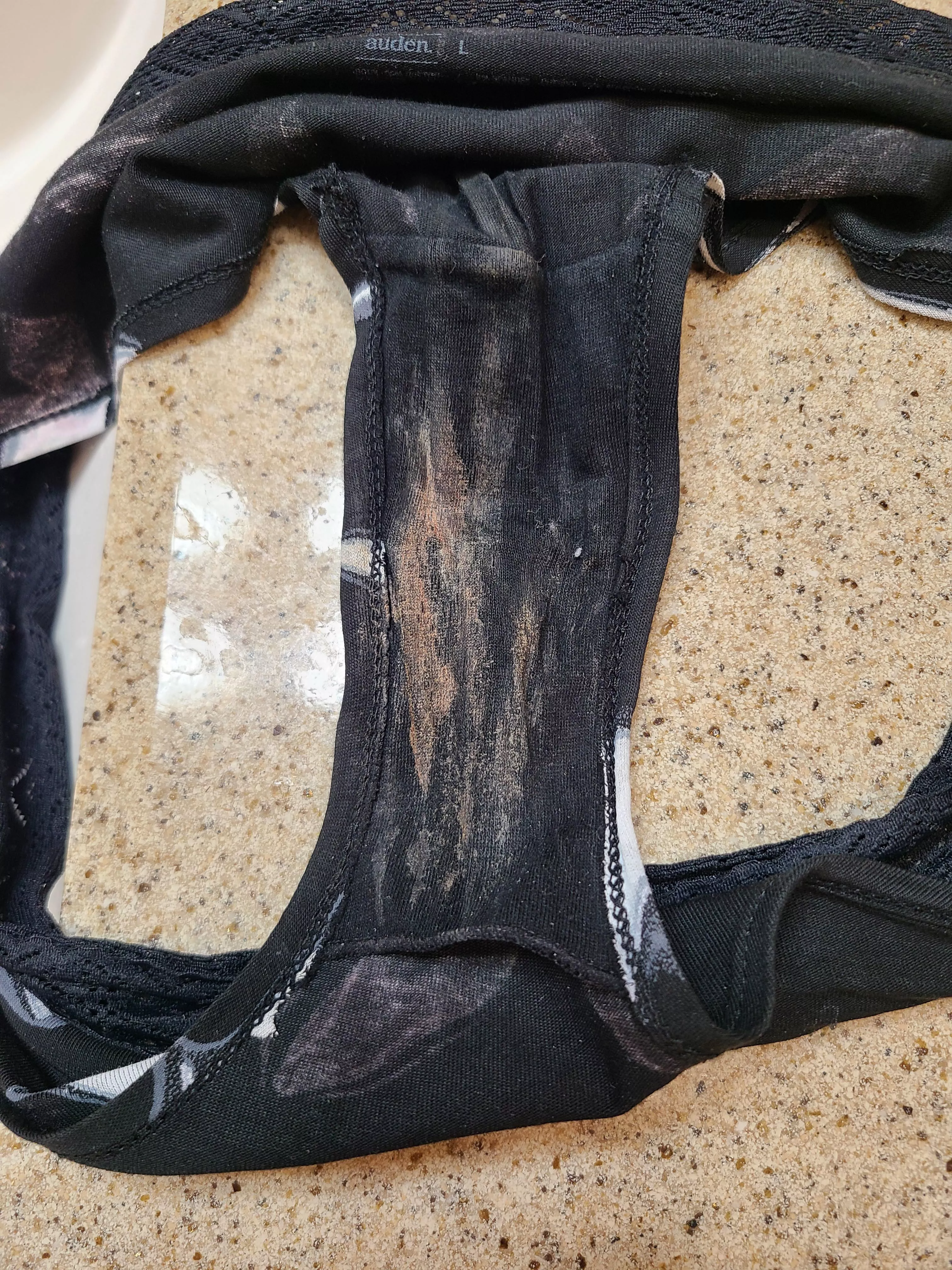 This is how you make a messy pair of panties! posted by drummer3088