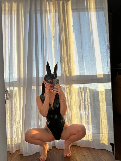 Welcome home daddy 🐰🫦 by Evamoon94