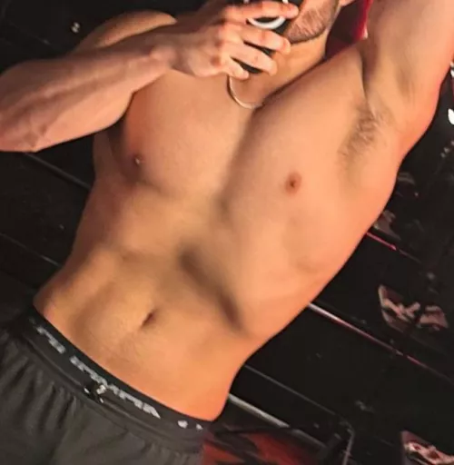 Who wants too smell my sweaty pits?😈 by TyWalker_