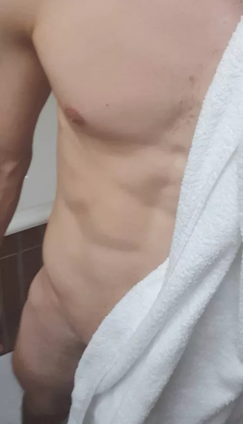 24 straight guy here. Any fit guys wanna compare muscles? Add my instagram: batica_gym99 by Batica_gym99