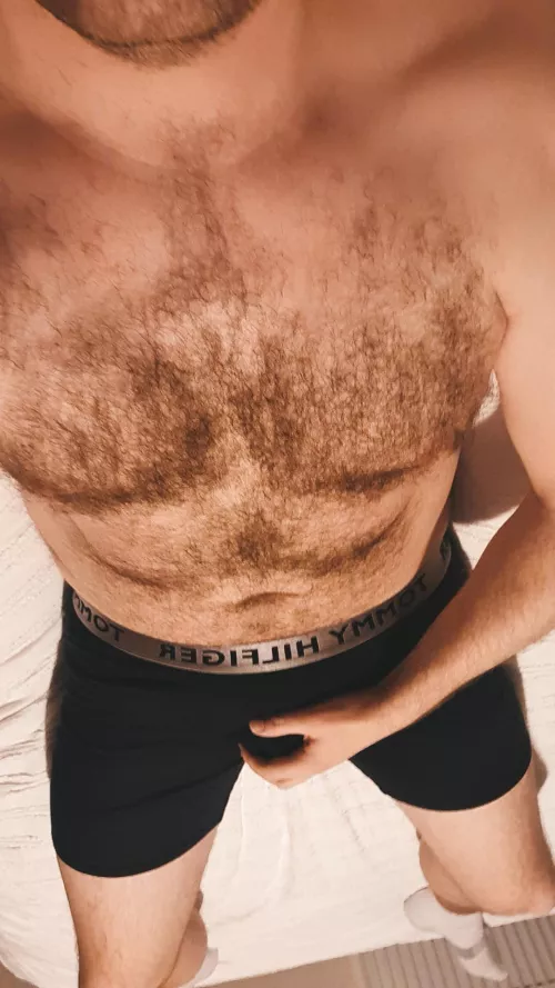 31. Irish. Hot guys 18-35 hmu. Into underwear and socks. Must show face. Irishboi_1992 by DarMc92