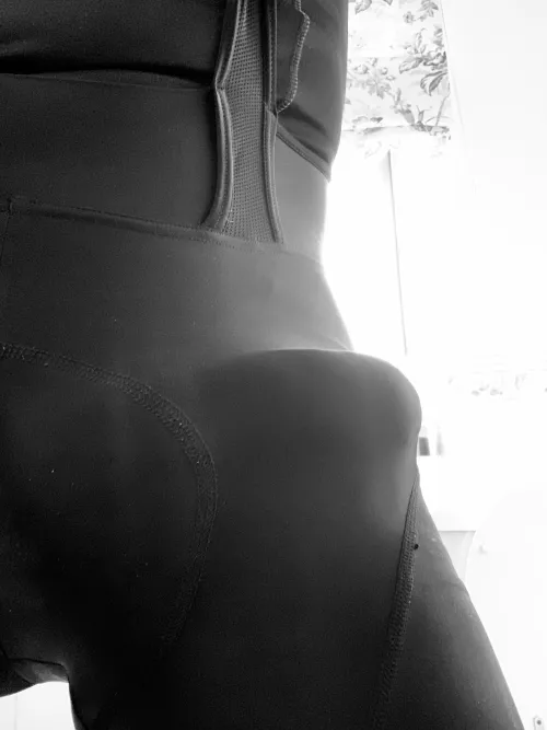 Bulge by villijrobbo