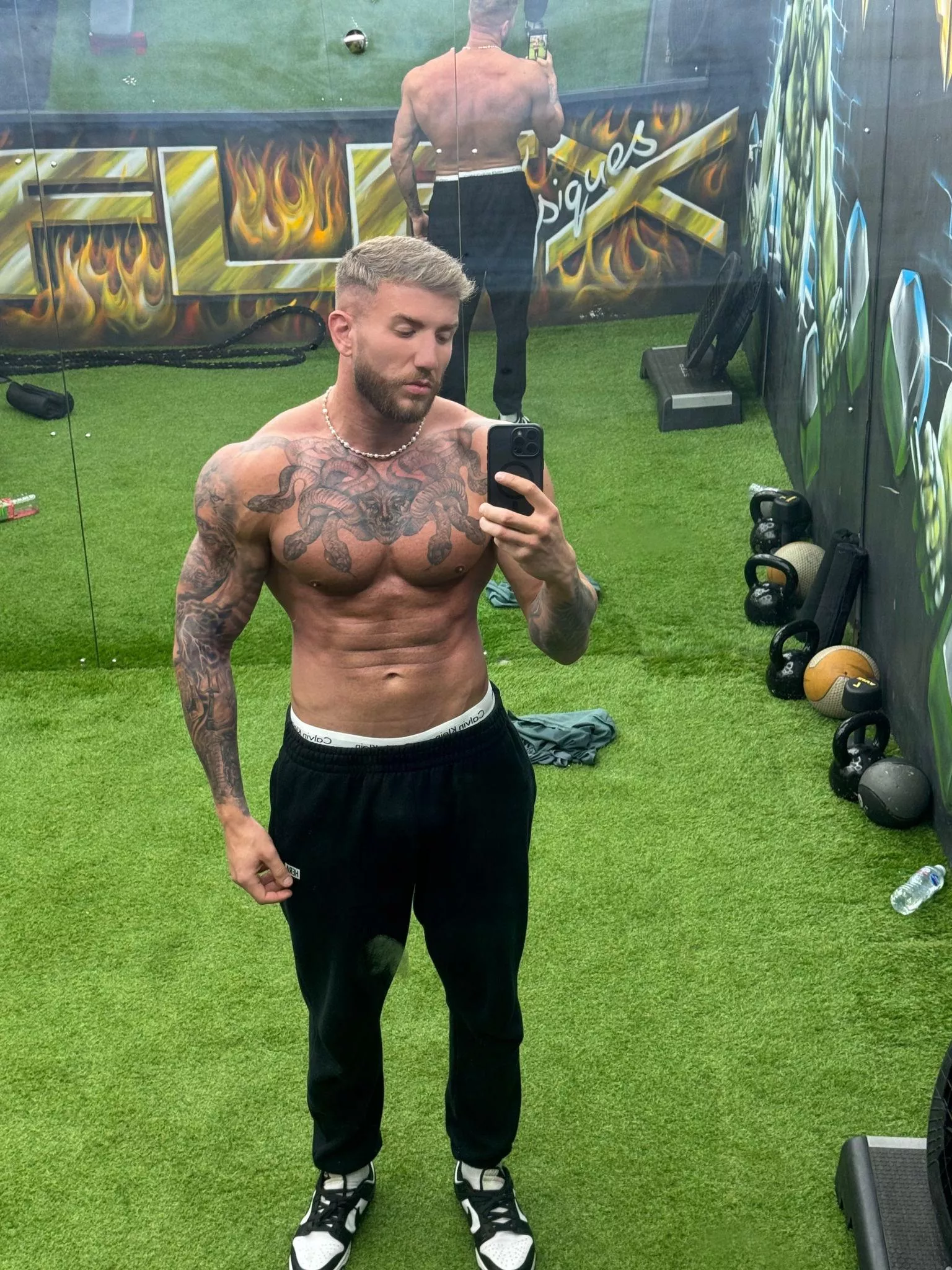 Can I play my way into your ass? posted by onlybigj