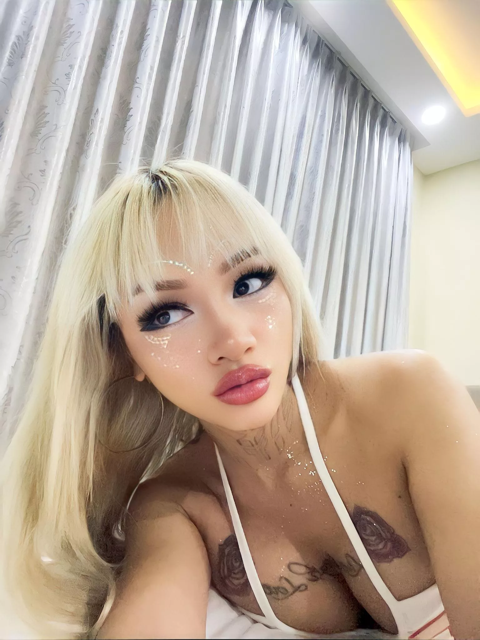 Can you read between the lines on my chest? 😈 posted by xvinarose