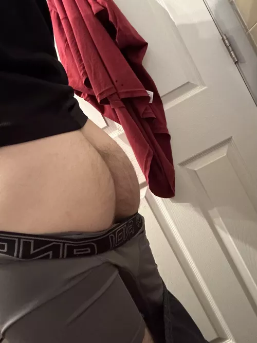 Come clap these cheeks💦 by Ok_Poet_4369