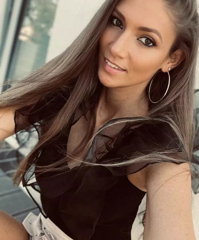 Dana INSTA posted by ThisActuator3213