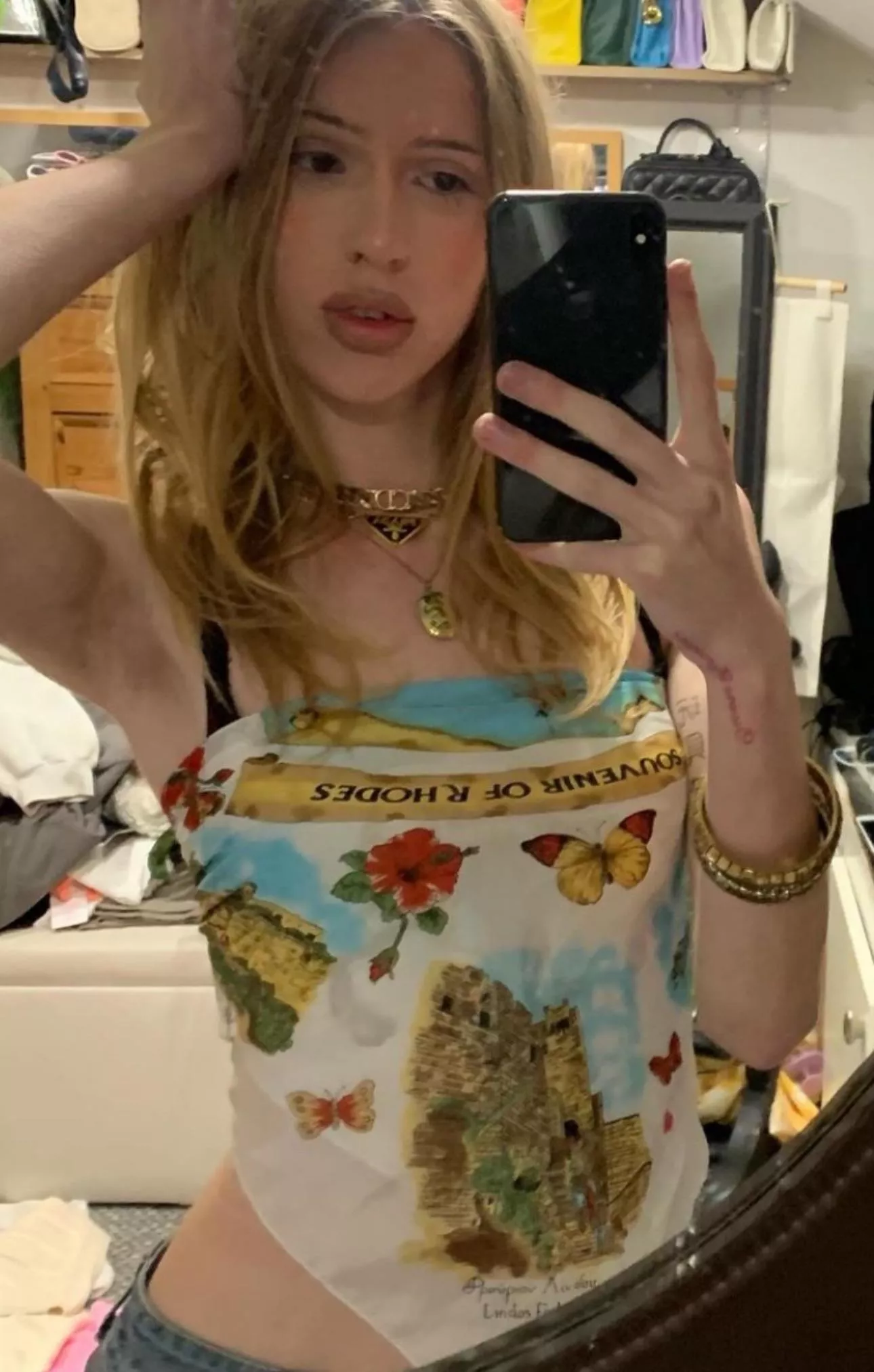 Do I look cute? posted by deiadadoll